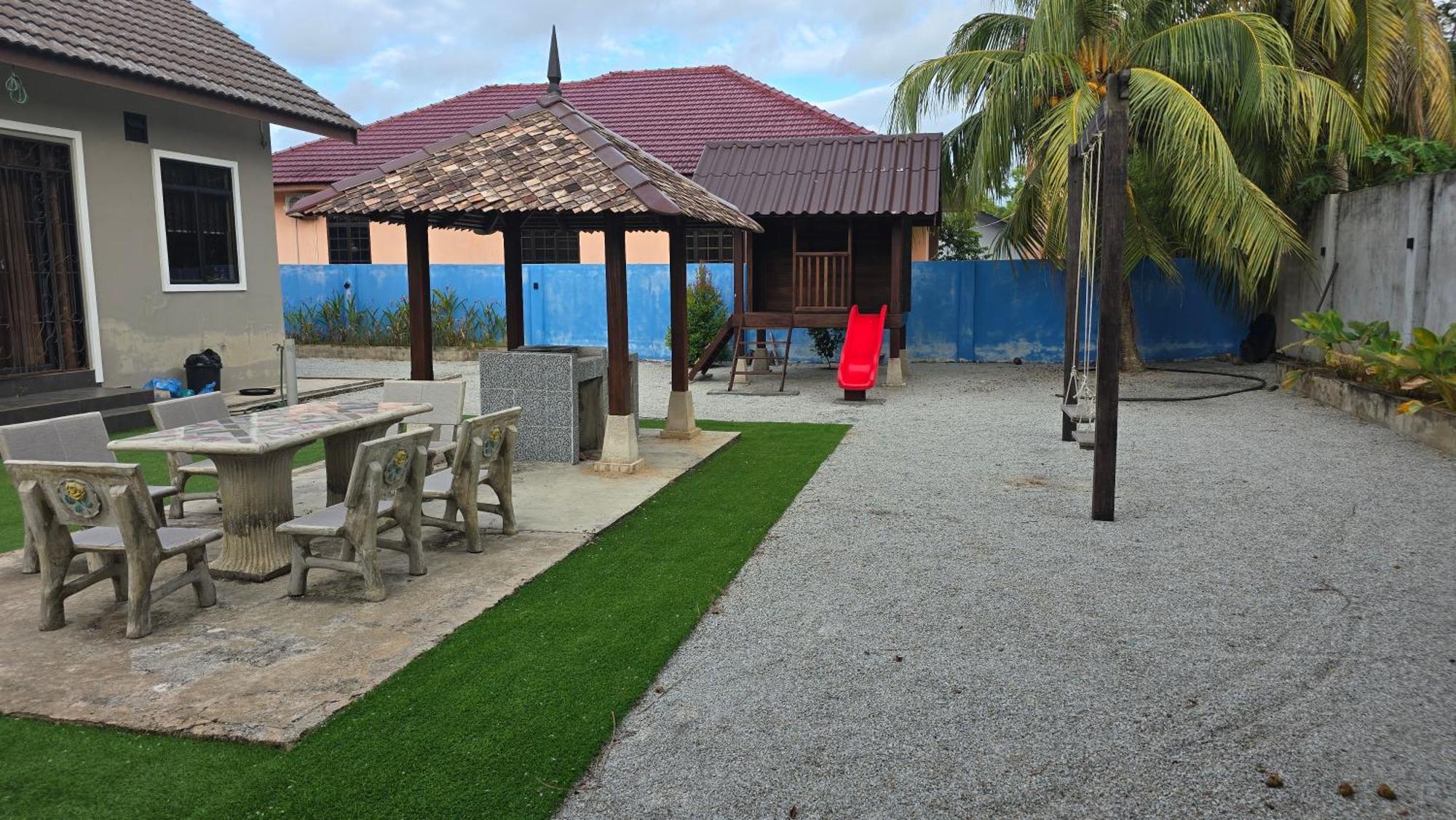 Casa Tiga Besut Vila
